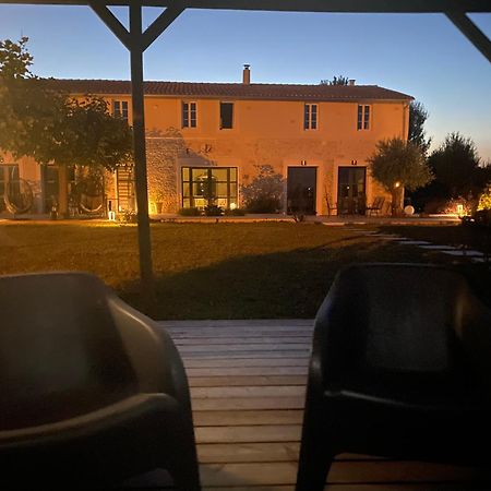 La Chaumeauniere Bed & Breakfast Aigrefeuille-dʼAunis Exterior foto