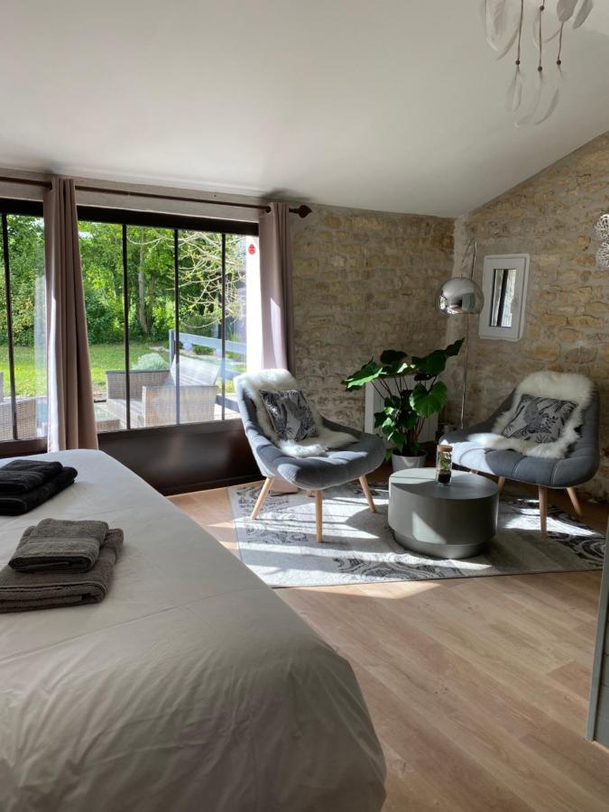 La Chaumeauniere Bed & Breakfast Aigrefeuille-dʼAunis Exterior foto